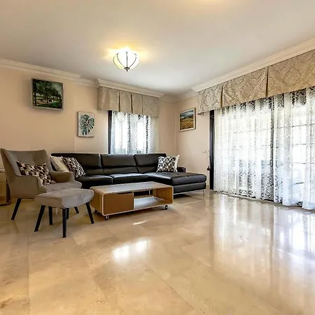 Villa Townhouse Del Duque 5duk49 *