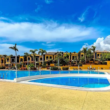 Villa Townhouse Del Duque 5duk49 *